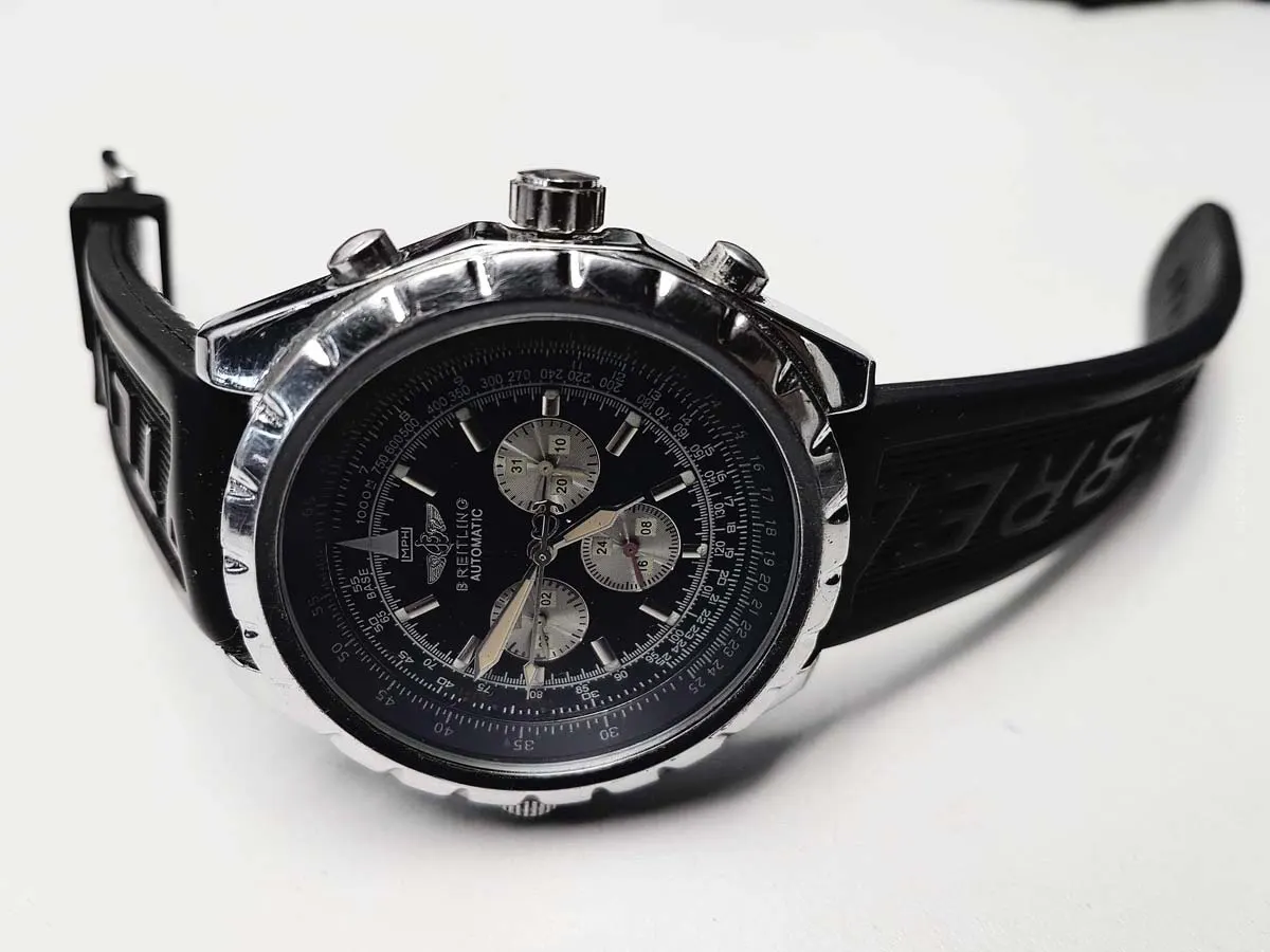 Breitling Avenger: Precios del reloj de piloto de lujo de acero inoxidable