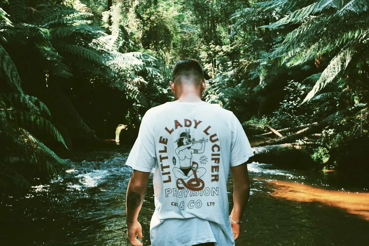 Camisas con estilo para hombres: Regalo y necesidad para el día a día, los negocios y los festivales