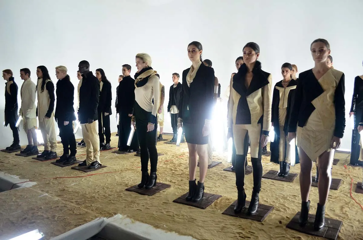 Alexander Wang: vaqueros, jerseys, zapatos y accesorios para el look casual definitivo
