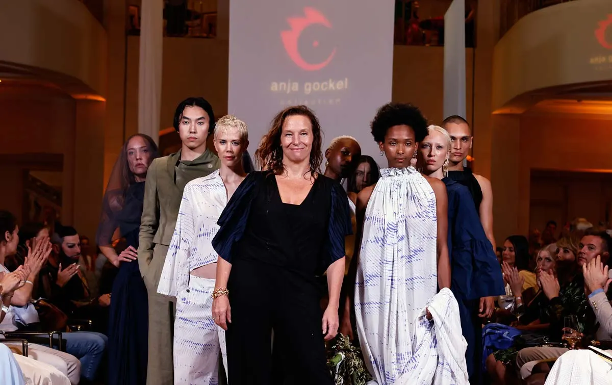 Desfile de Anja Gockel: Elegancia atemporal y moda expresiva - FW 2023 Verano