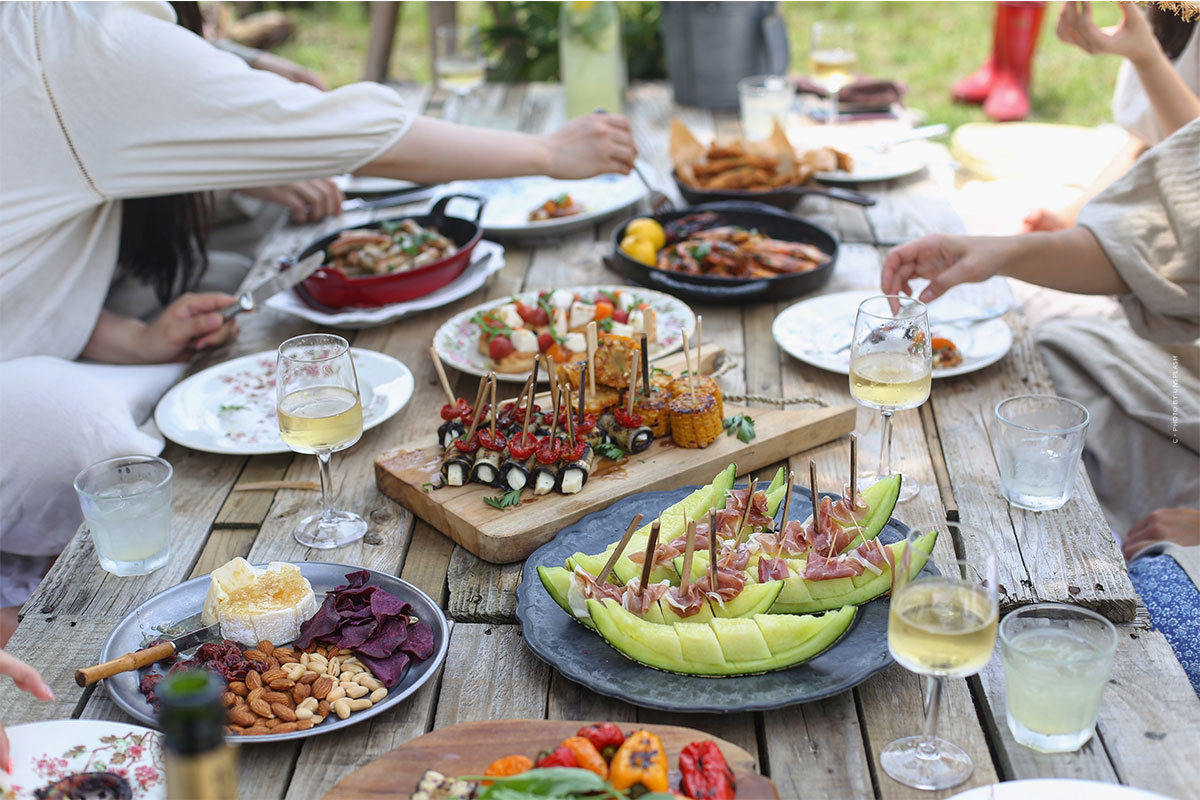 El agradable asado en la parrilla: recetas sencillas y rápidas & consejos para música, entretenimiento y más.